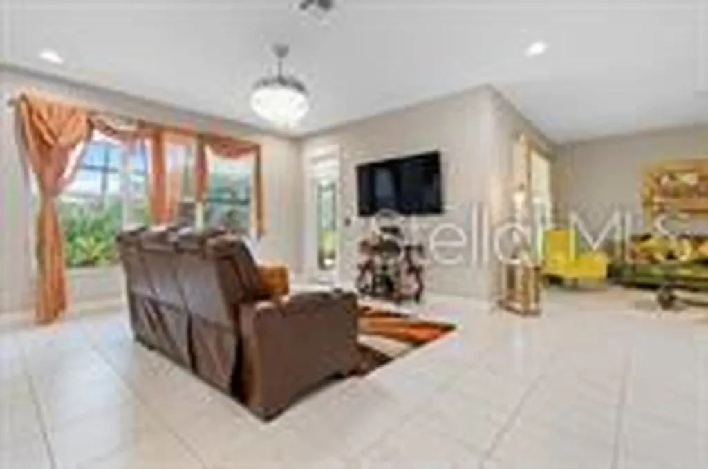 1212 NW Leonardo Circle Port St Lucie FL 34986