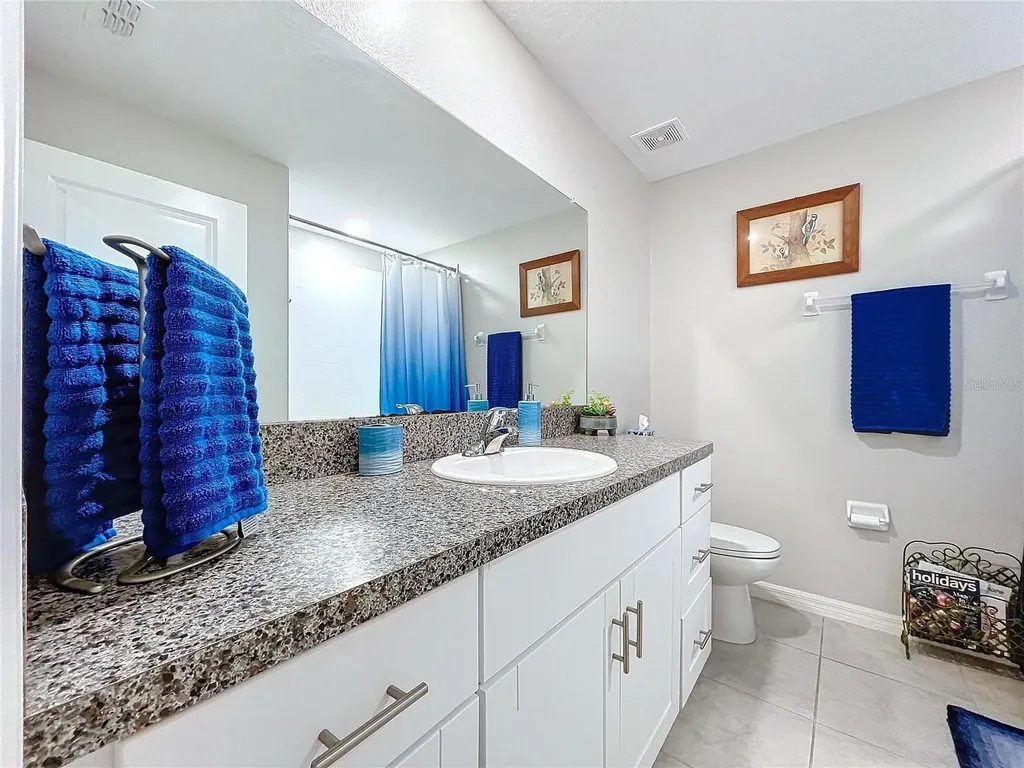 197 Rain Berry Avenue Ruskin FL 33570