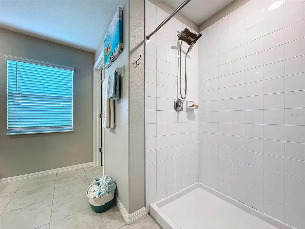 197 Rain Berry Avenue Ruskin FL 33570