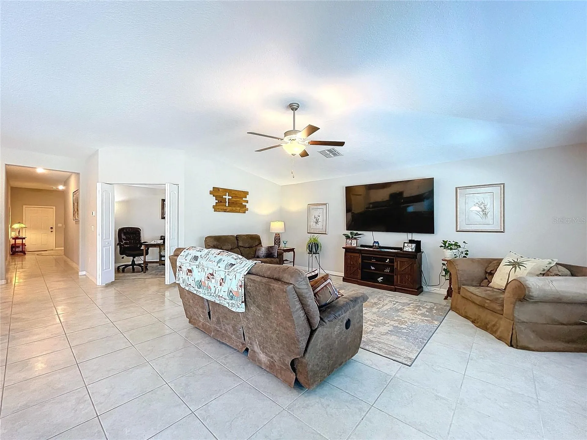 197 Rain Berry Avenue Ruskin FL 33570