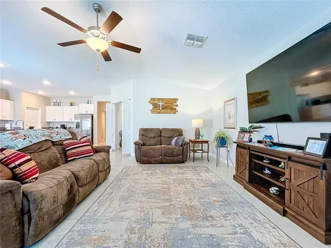197 Rain Berry Avenue Ruskin FL 33570