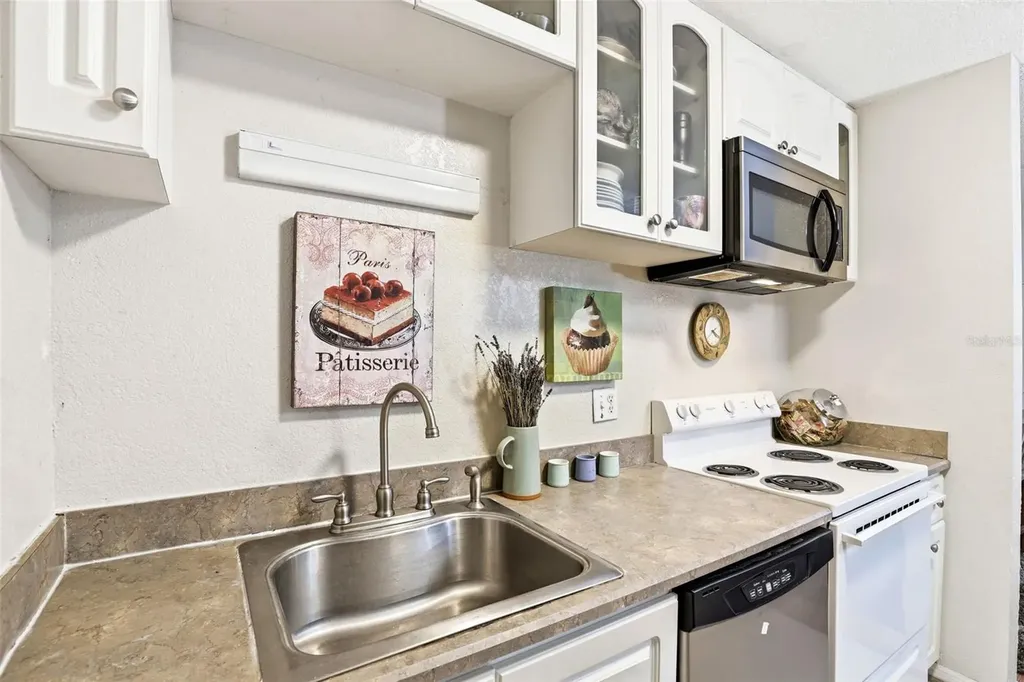 2542 Oak Park Way Orlando FL 32822