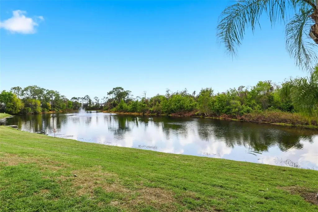 2542 Oak Park Way Orlando FL 32822