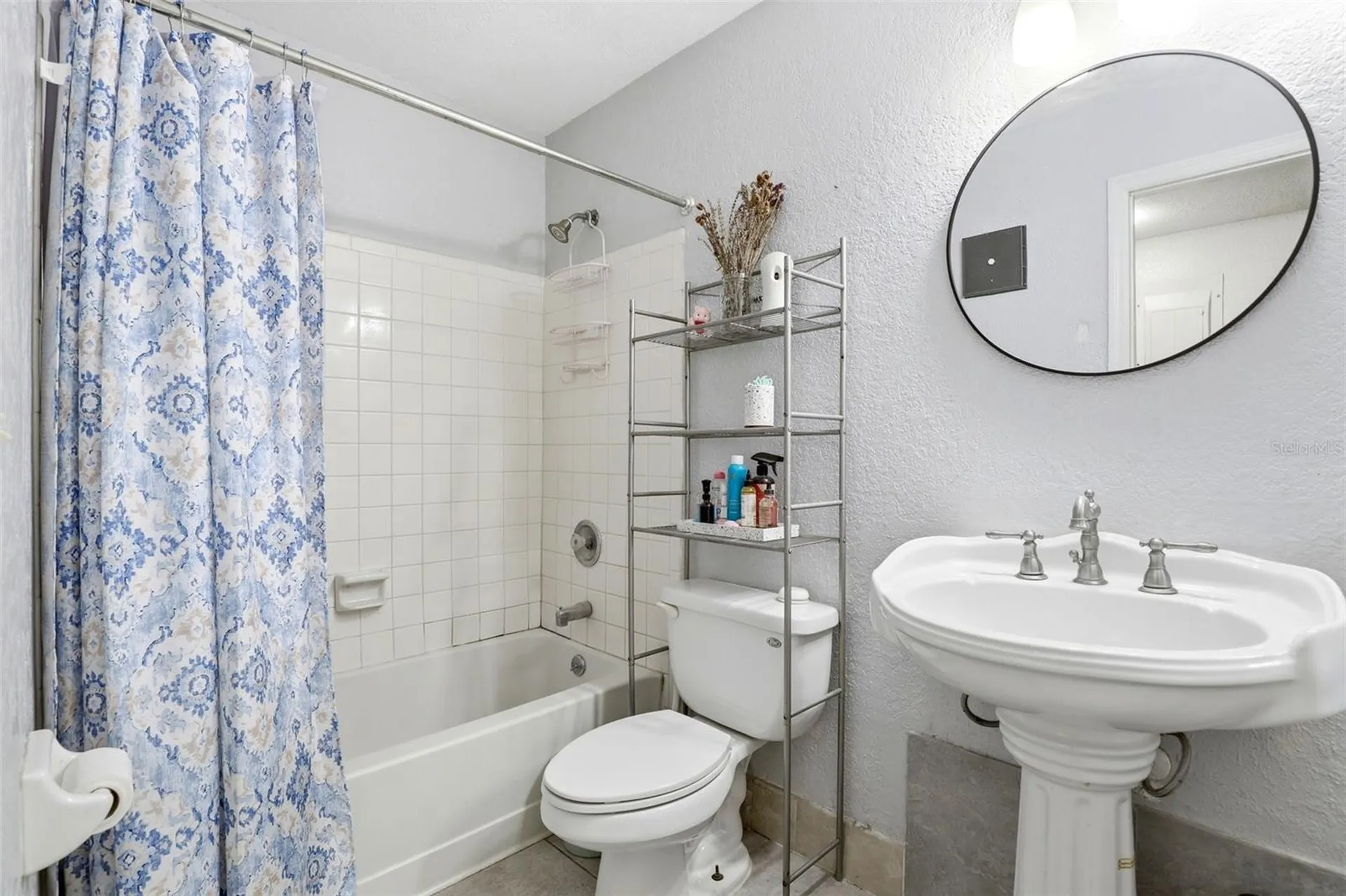 2542 Oak Park Way Orlando FL 32822