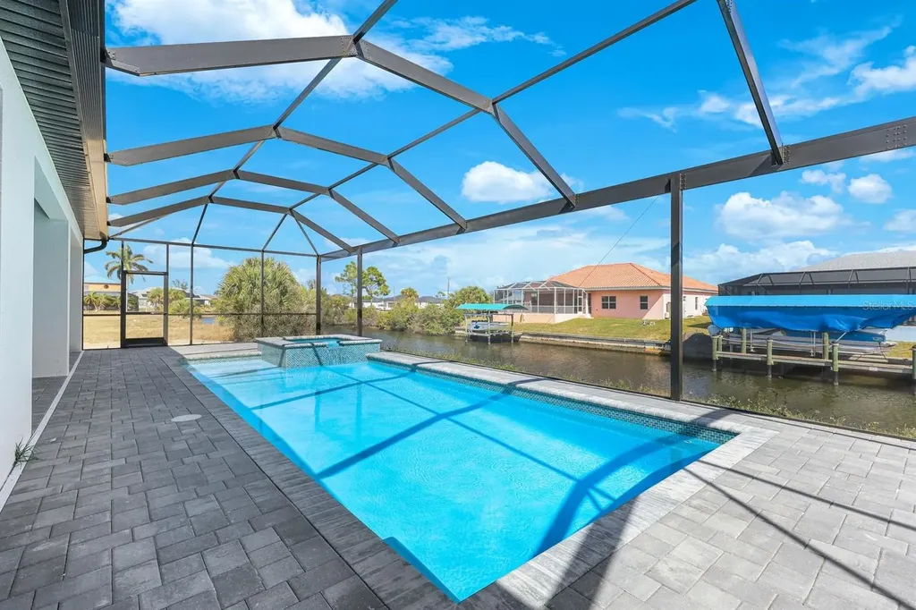 1925 NW 34th Place Cape Coral FL 33993