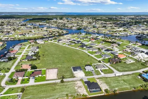 1925 NW 34th Place Cape Coral FL 33993