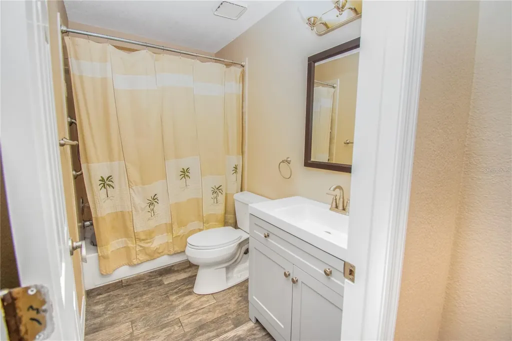 4067 Lancaster Drive Sarasota FL 34241
