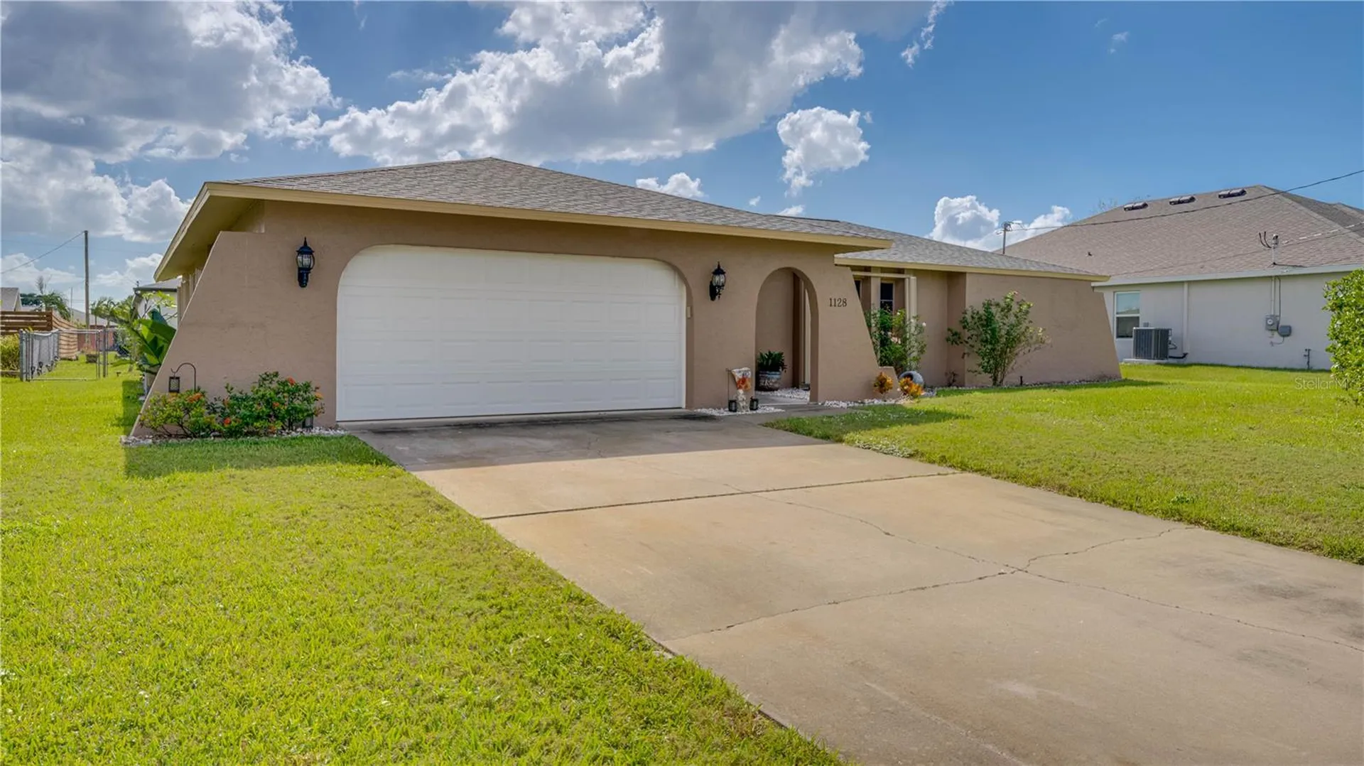 1128 SE 29th Terrace Cape Coral FL 33904