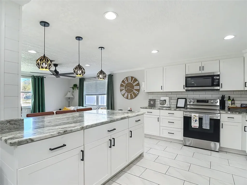 9430 Palm Avenue Port Richey FL 34668