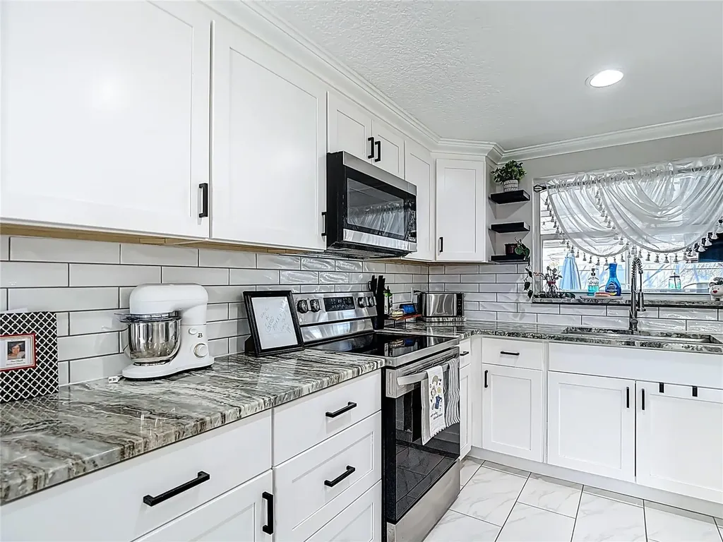 9430 Palm Avenue Port Richey FL 34668