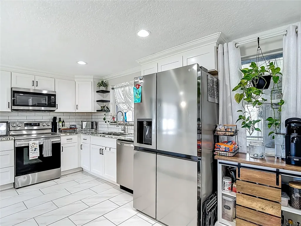 9430 Palm Avenue Port Richey FL 34668