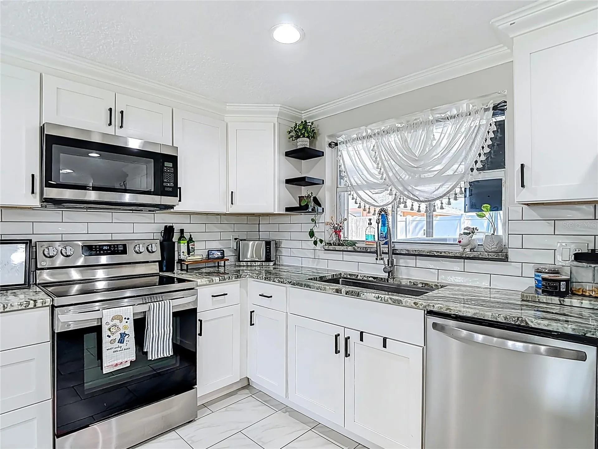 9430 Palm Avenue Port Richey FL 34668