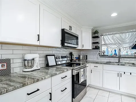 9430 Palm Avenue Port Richey FL 34668