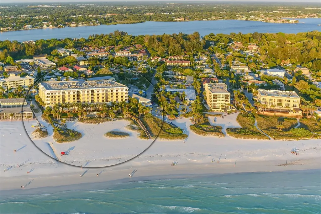 915 Seaside Drive Sarasota FL 34242