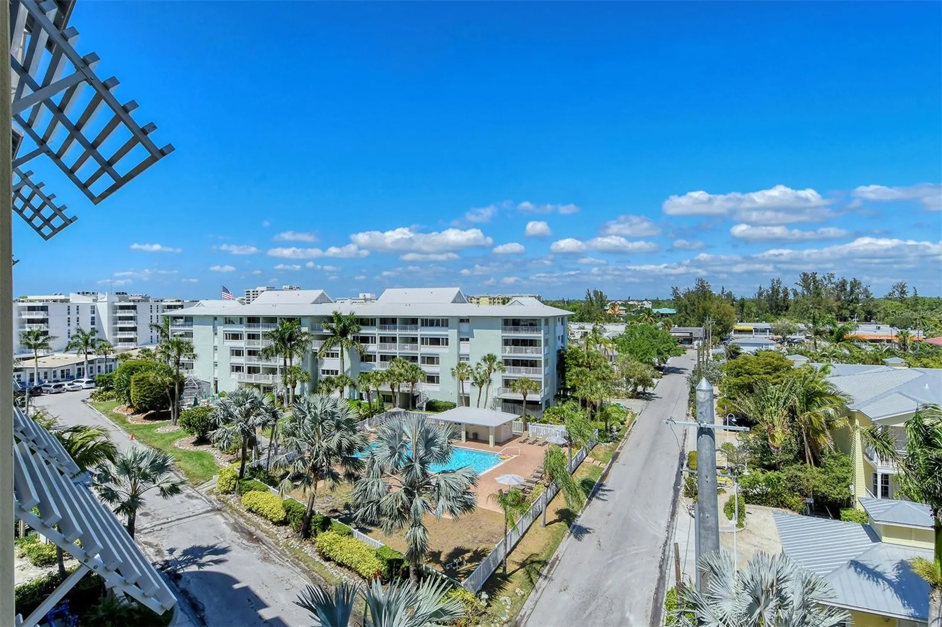 915 Seaside Drive Sarasota FL 34242