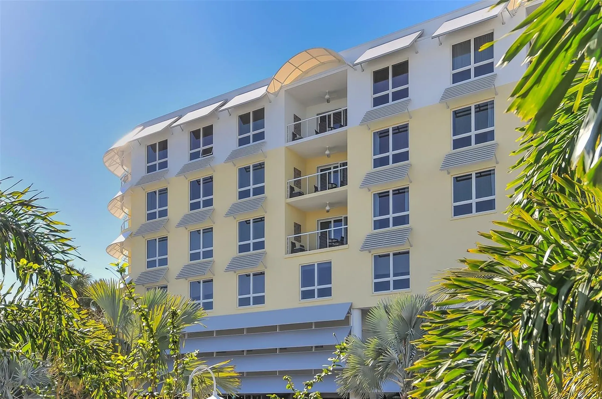 915 Seaside Drive Sarasota FL 34242