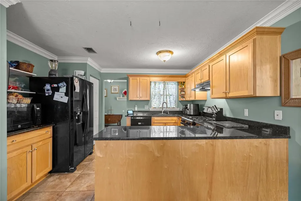 5947 Avenue C Mc Intosh FL 32664