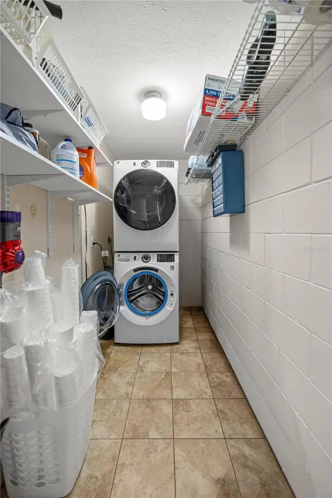 5947 Avenue C Mc Intosh FL 32664