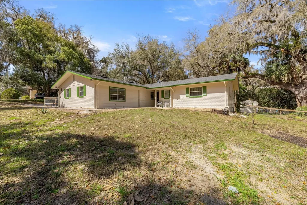 5947 Avenue C Mc Intosh FL 32664