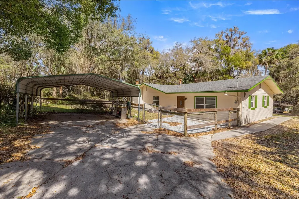 5947 Avenue C Mc Intosh FL 32664