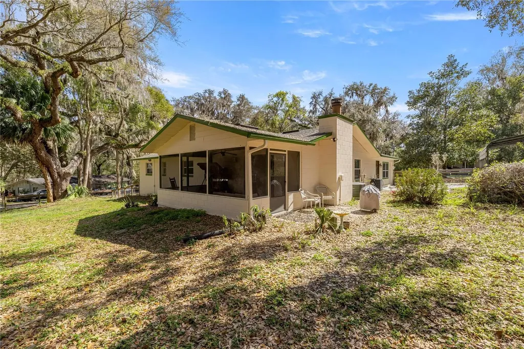 5947 Avenue C Mc Intosh FL 32664