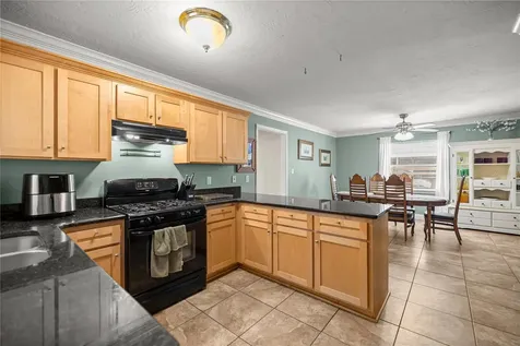 5947 Avenue C Mc Intosh FL 32664