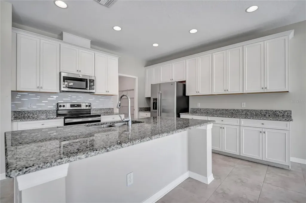 7384 Pool Compass Loop Wesley Chapel FL 33545