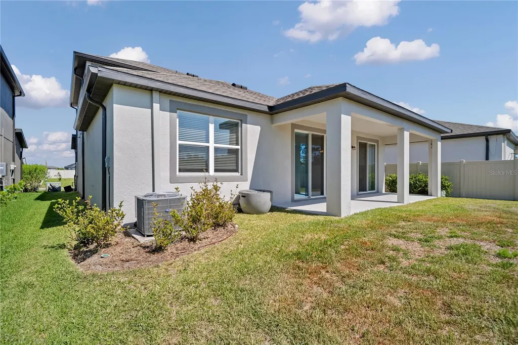 7384 Pool Compass Loop Wesley Chapel FL 33545