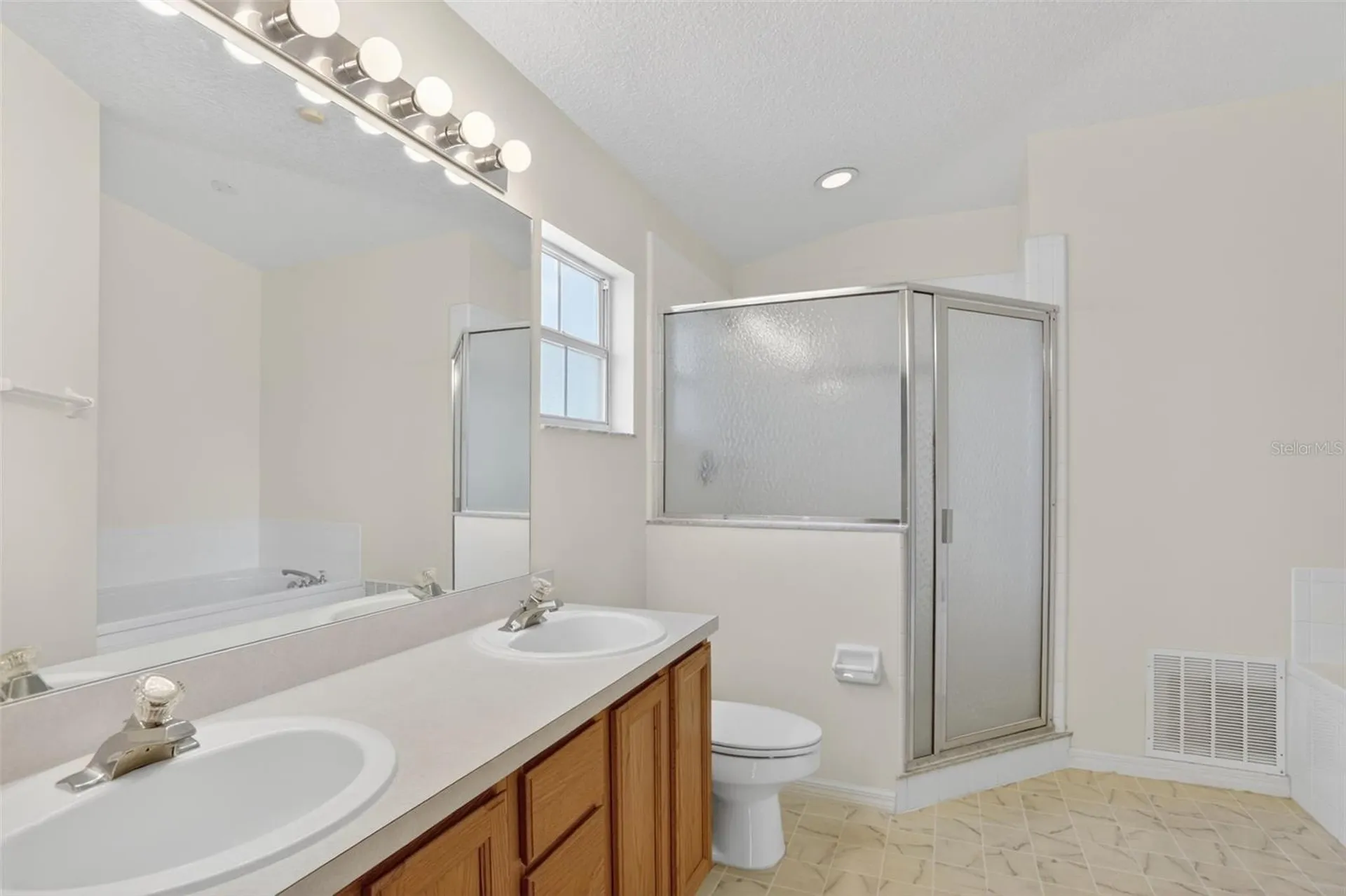 899 S Thacker Avenue Kissimmee FL 34741