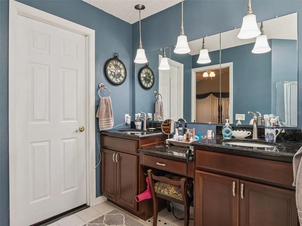 21533 King Henry Avenue Leesburg FL 34748