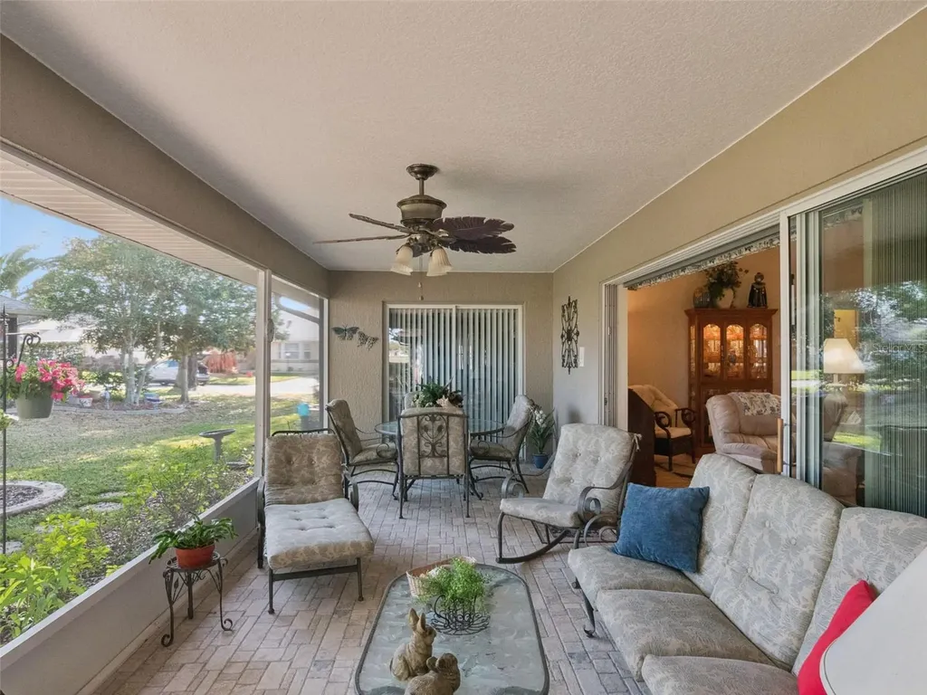 21533 King Henry Avenue Leesburg FL 34748
