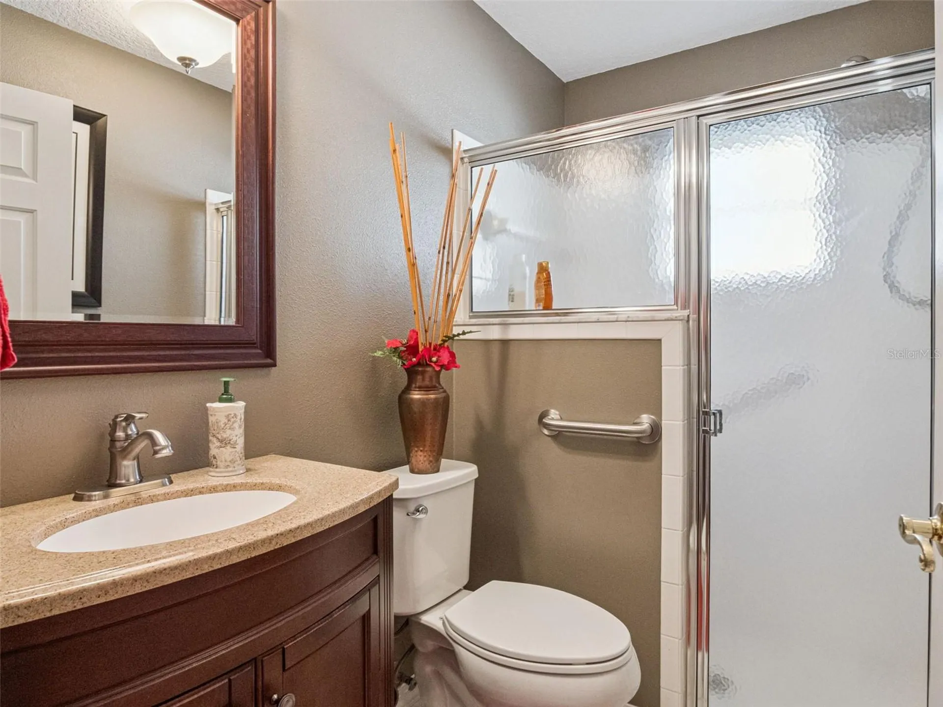 21533 King Henry Avenue Leesburg FL 34748