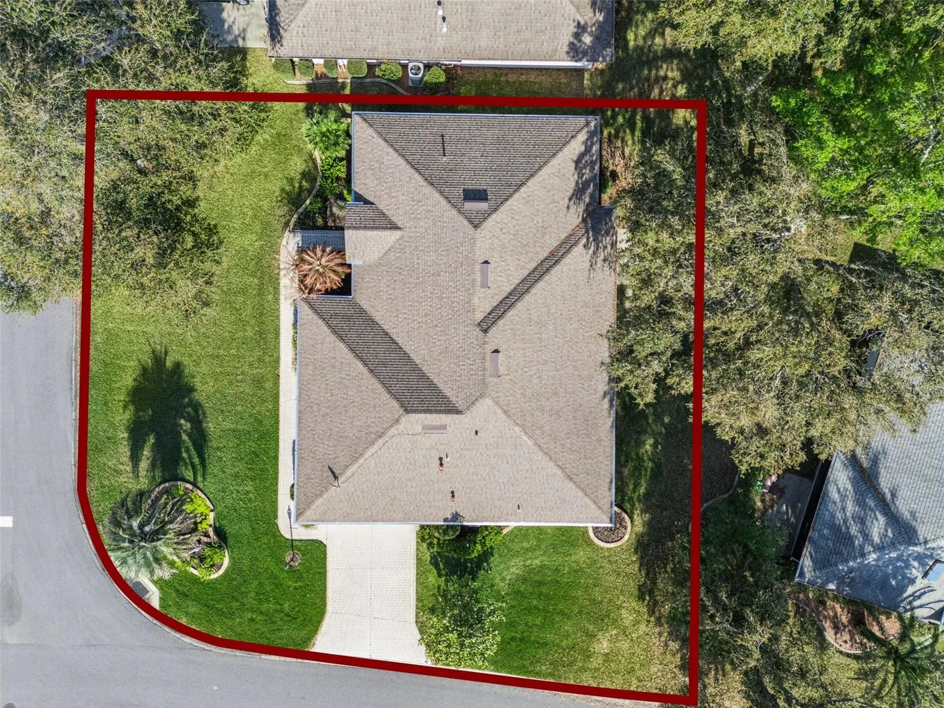 21533 King Henry Avenue Leesburg FL 34748