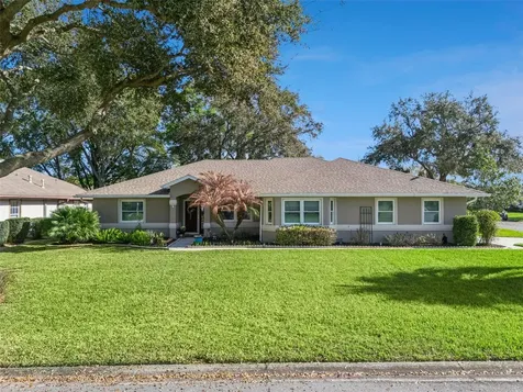 21533 King Henry Avenue Leesburg FL 34748