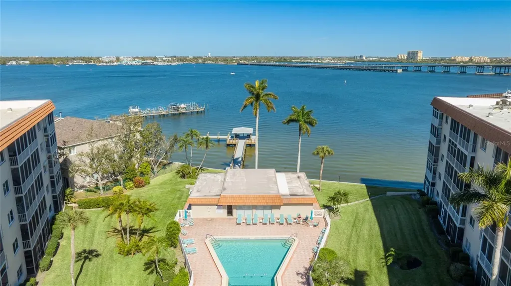 1600 1st Avenue W Bradenton FL 34205