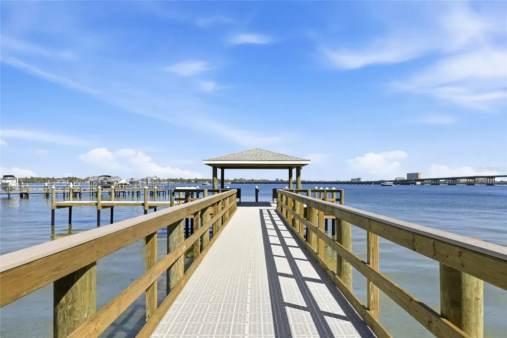 1600 1st Avenue W Bradenton FL 34205