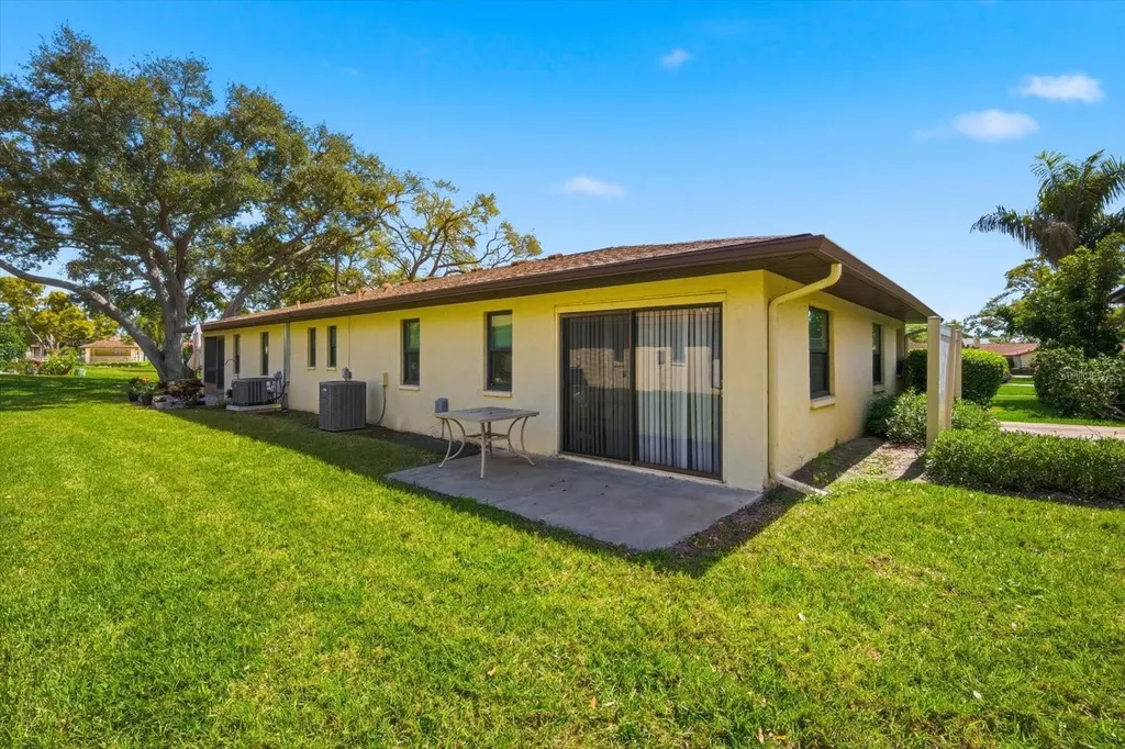 6108 Penny Lane Bradenton FL 34207