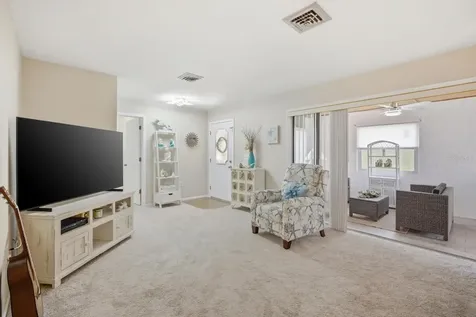 6108 Penny Lane Bradenton FL 34207