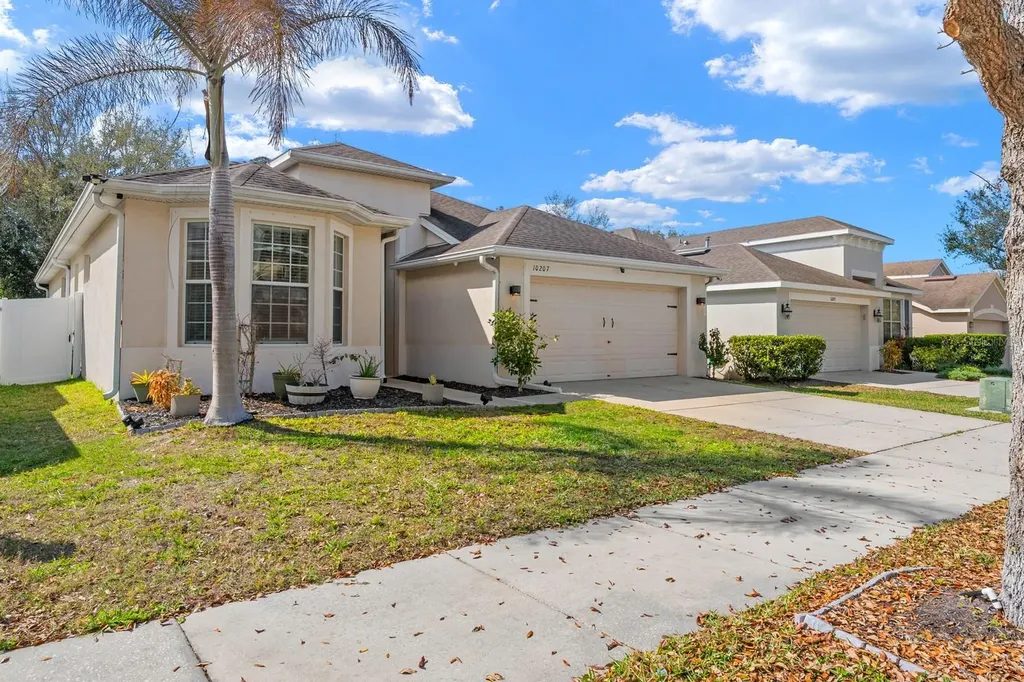 10207 Avelar Ridge Drive Riverview FL 33578