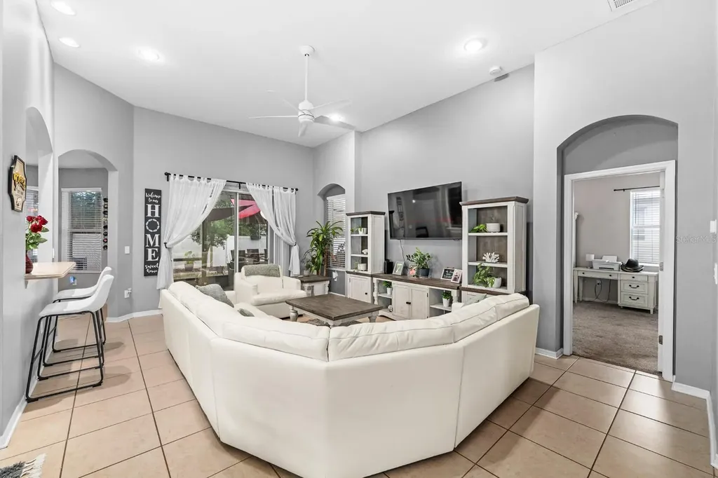 10207 Avelar Ridge Drive Riverview FL 33578