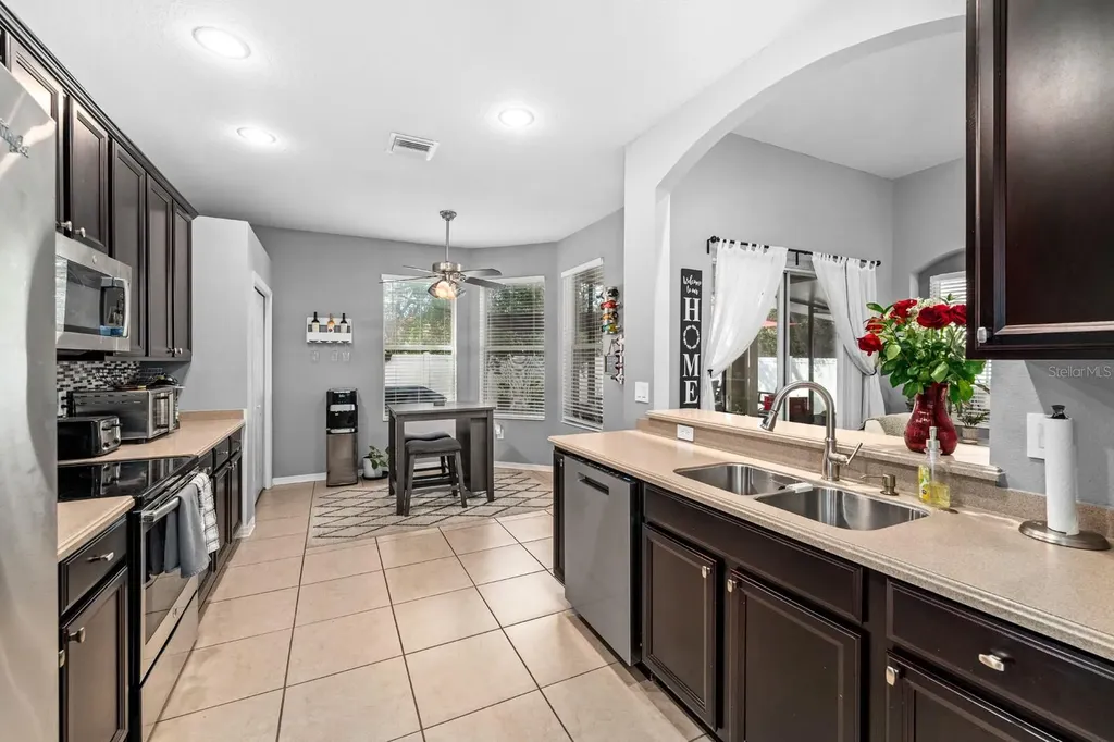 10207 Avelar Ridge Drive Riverview FL 33578