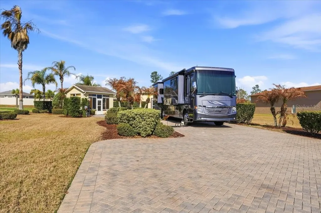 326 Nolane Lane Polk City FL 33868