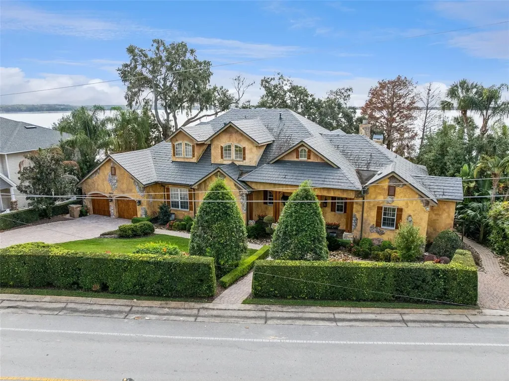 1490 Lakeshore Drive Mount Dora FL 32757