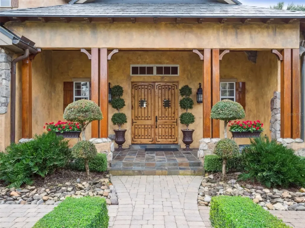 1490 Lakeshore Drive Mount Dora FL 32757