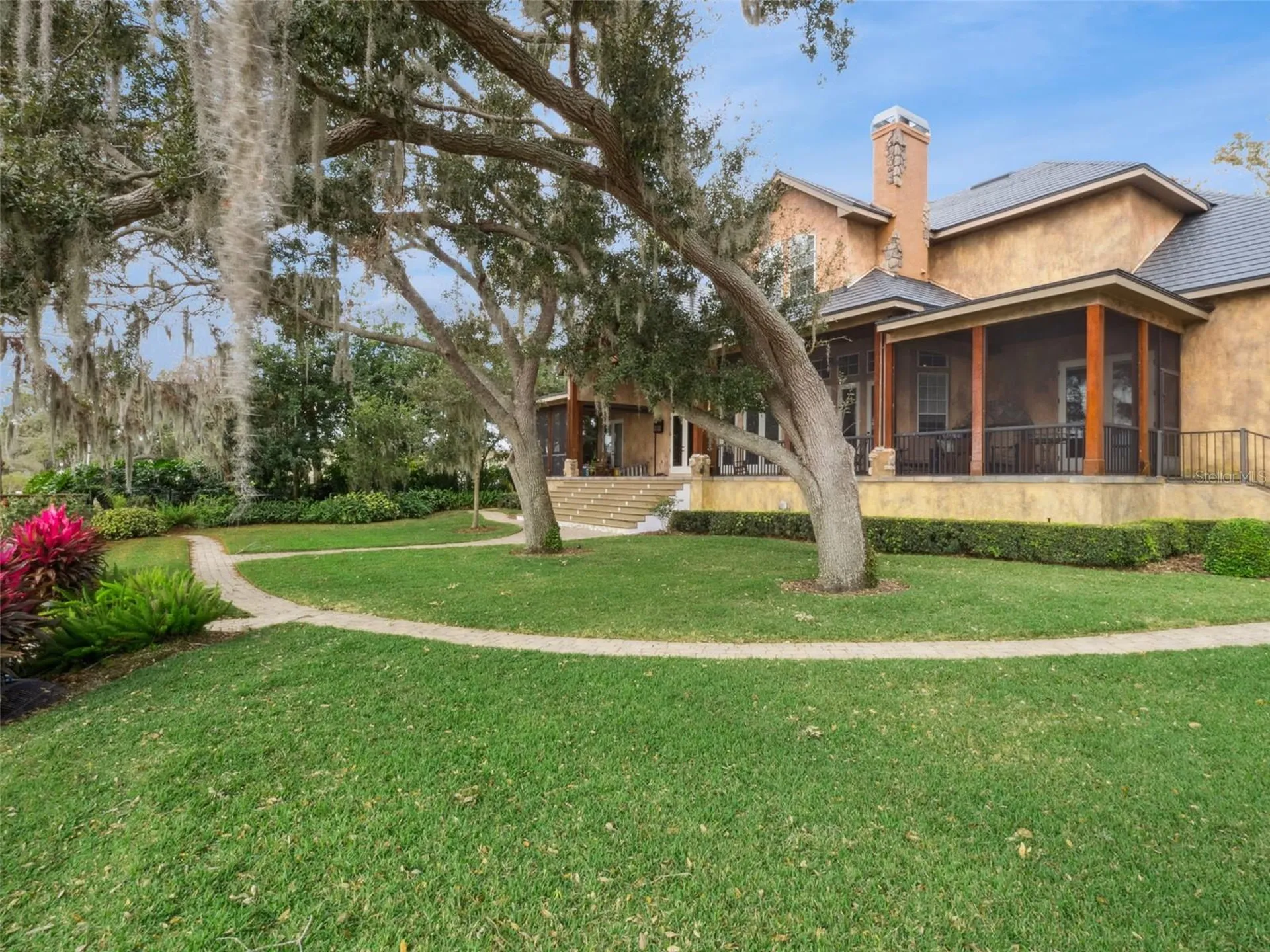 1490 Lakeshore Drive Mount Dora FL 32757