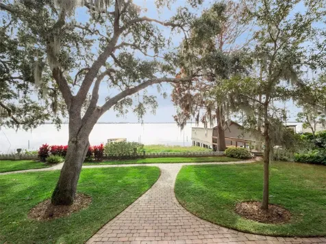 1490 Lakeshore Drive Mount Dora FL 32757