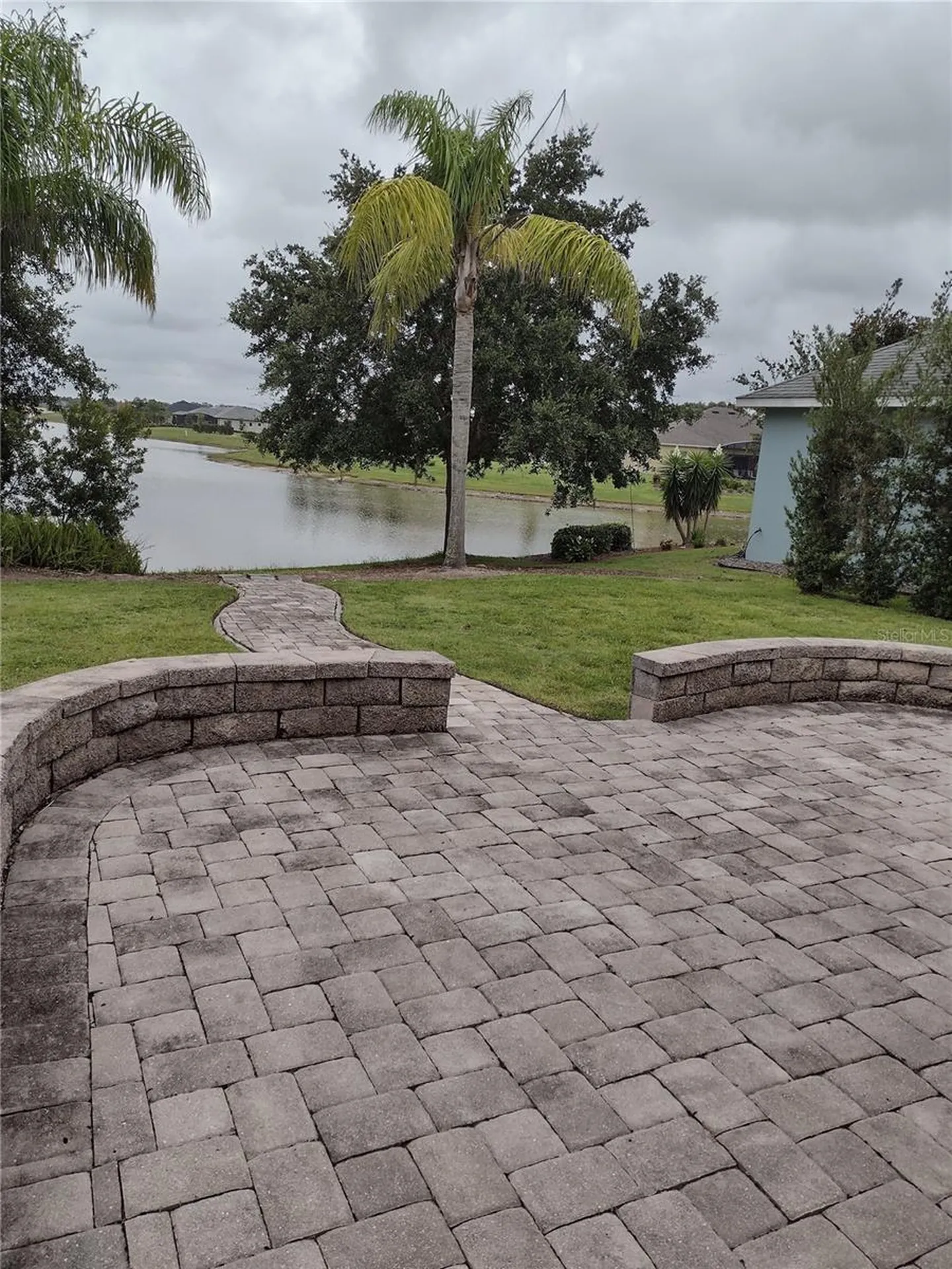 2006 Bayside Avenue Mount Dora FL 32757