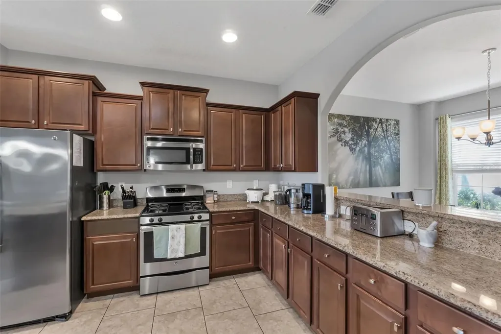 4127 Oaktree Drive Davenport FL 33837