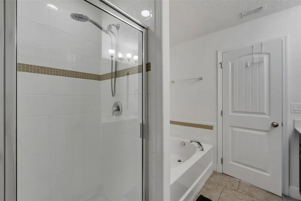 4127 Oaktree Drive Davenport FL 33837