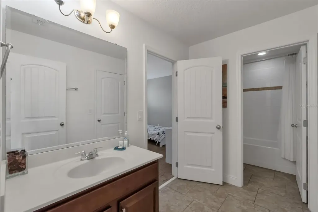 4127 Oaktree Drive Davenport FL 33837